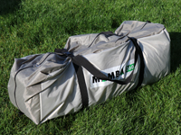 Opblaasbare tent draagtas